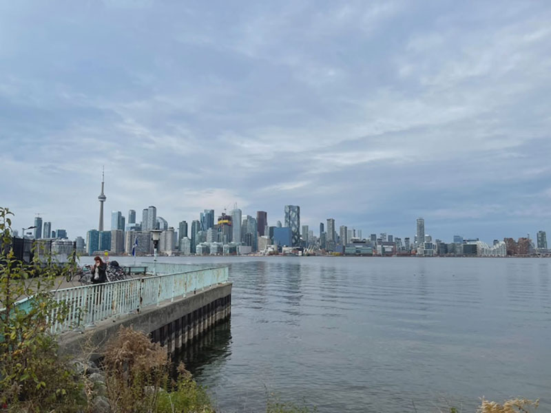 A lake view with the full city view